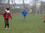 Voetbalpieten bezoeken training S.K.N.W.K. JO9-1 en JO7-1 op zaterdag 4 december 2021 (43/75)